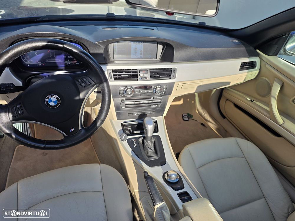 BMW 320 i Cabrio Auto - 4