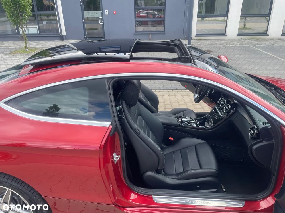 Mercedes-Benz Klasa C 300 7G-TRONIC AMG Line - 27
