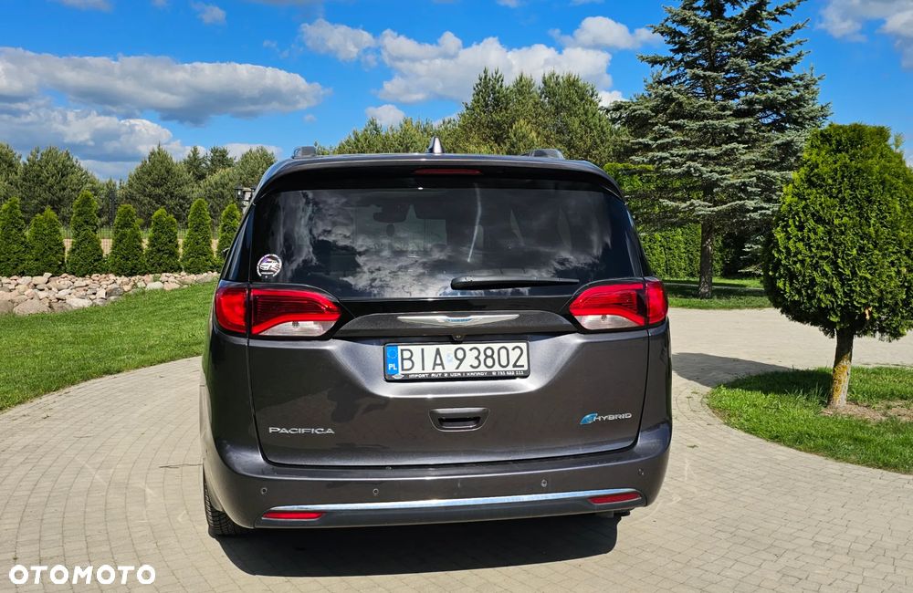 Chrysler Pacifica - 27