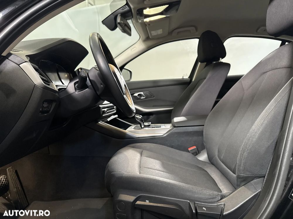 BMW Seria 3 320d xDrive AT - 24