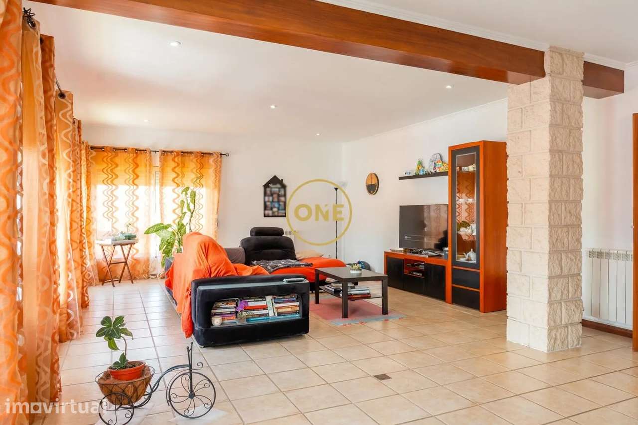 Apartamento T3 Duplex com Excelentes Áreas e Garagem – Ponta Delgada - Grande imagem: 4/35