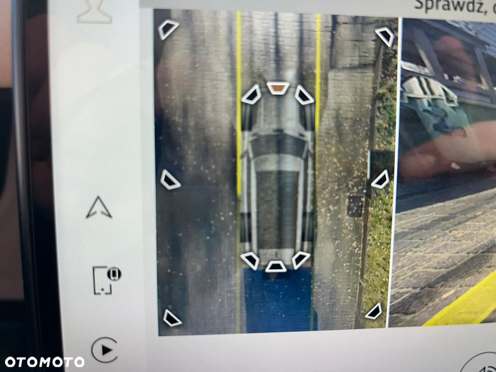 Land Rover Defender - 33