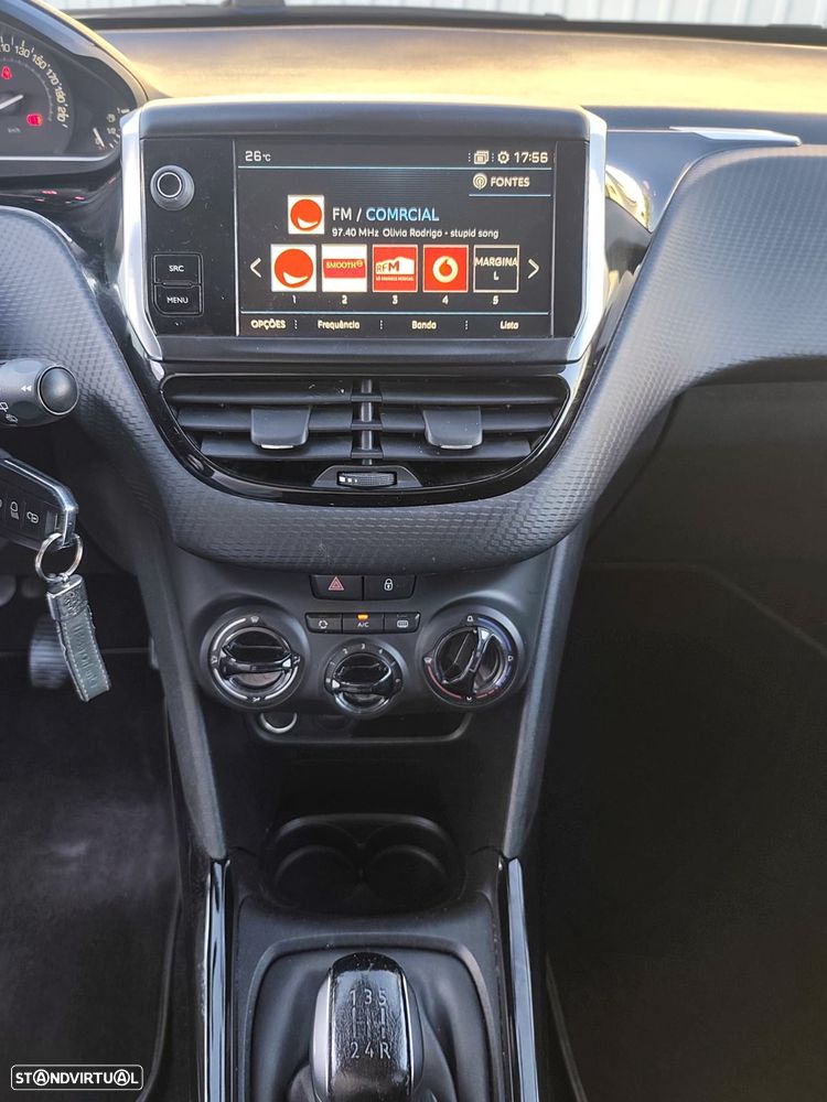 Peugeot 2008 - 10