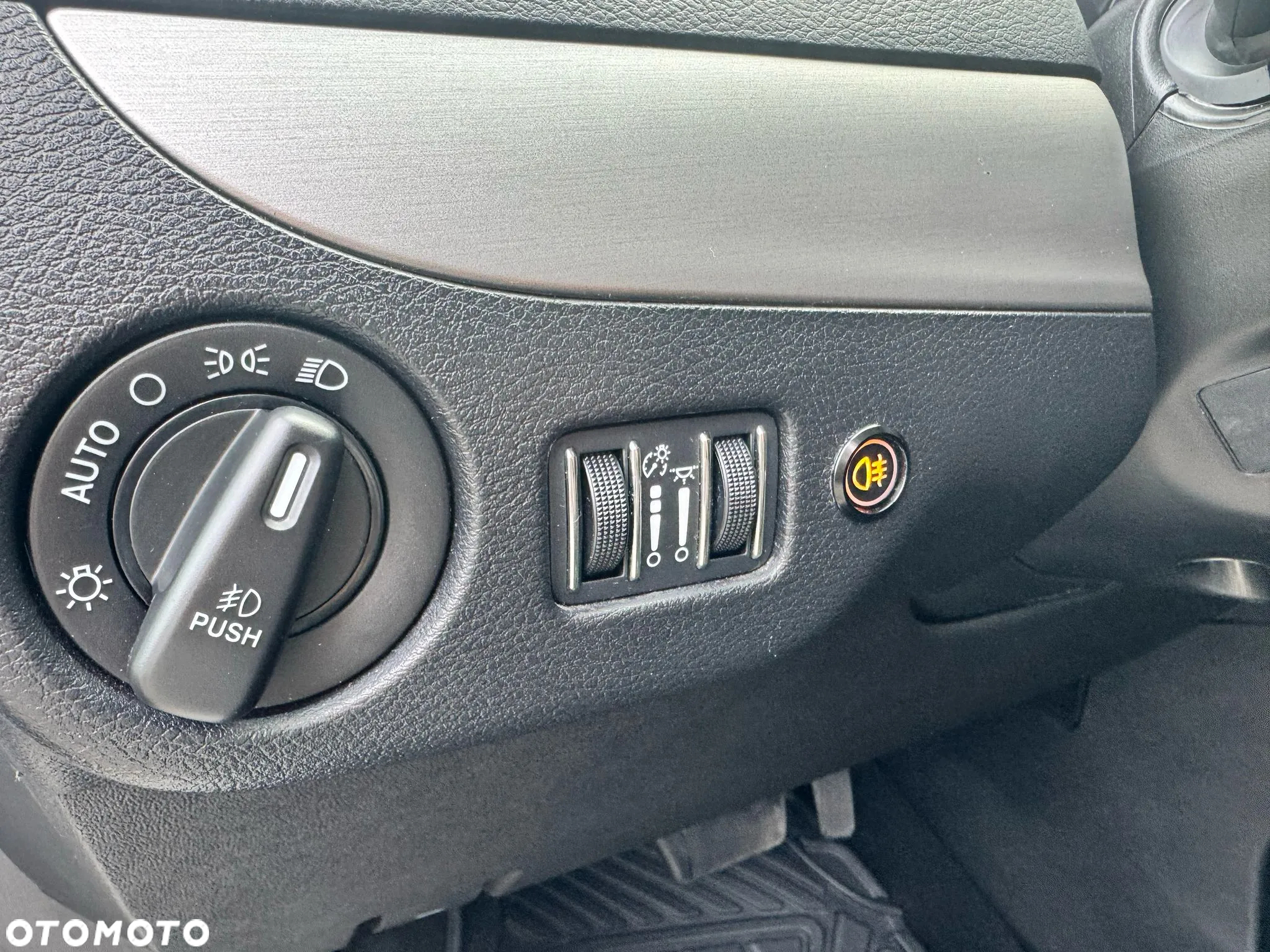 Dodge Grand Caravan - 16