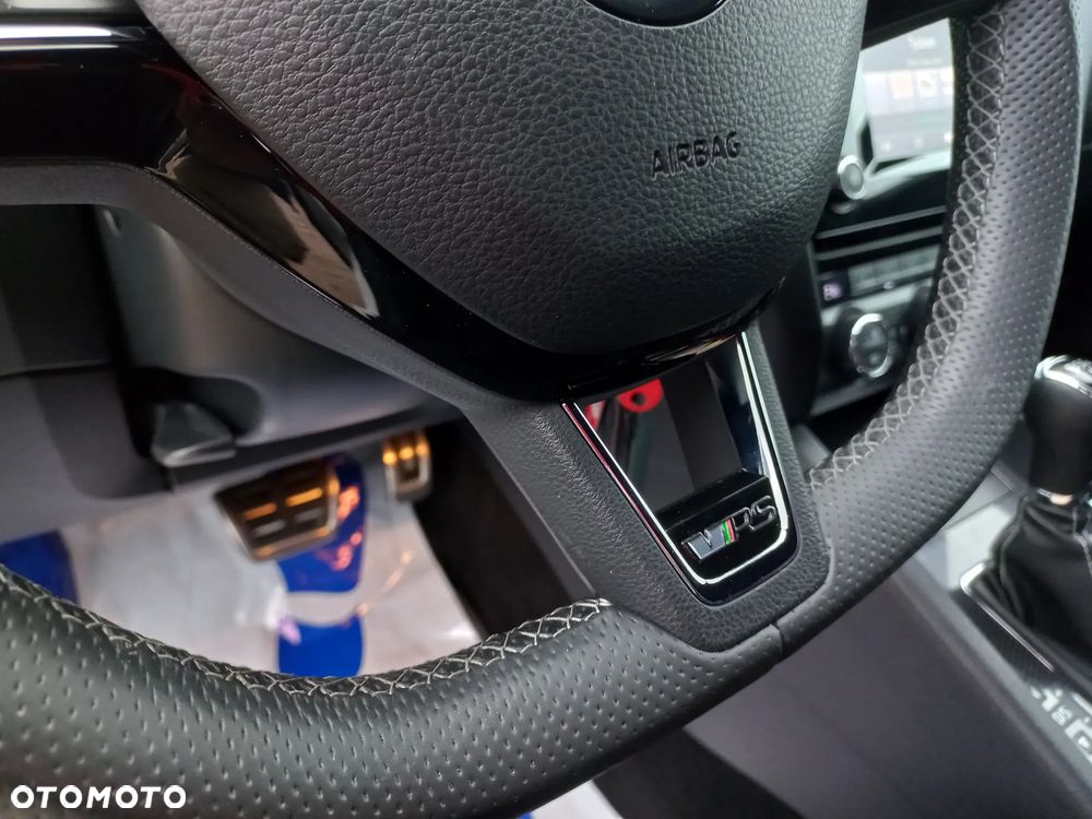 Skoda Octavia 2.0 TDI RS DSG - 17