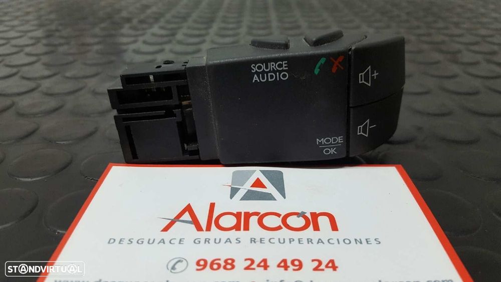 CONTROLE DO SISTEMA DE ÁUDIO / RÁDIO CD RENAULT CLIO IV BUSINESS - 1