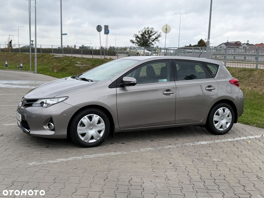 Toyota Auris 1.6 Prestige - 3