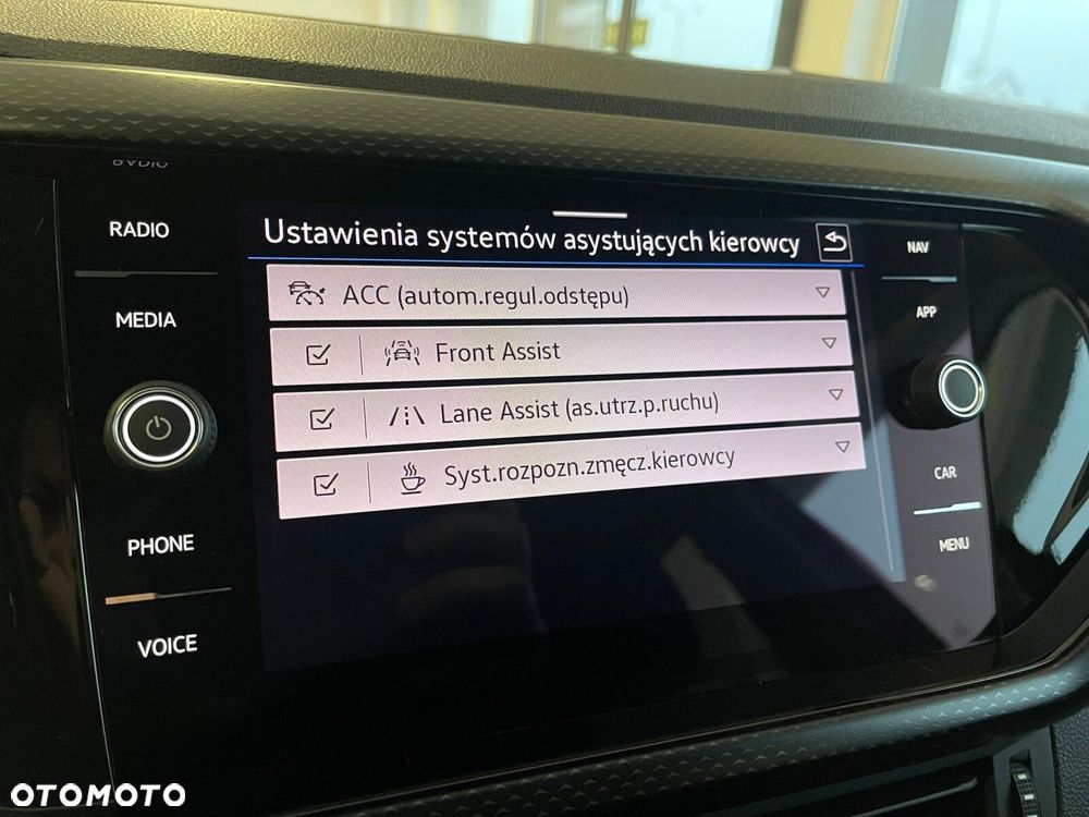 Volkswagen T-Cross - 17