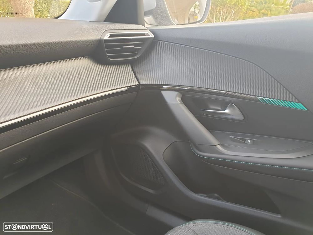 Peugeot 2008 1.2 PureTech Allure - 15