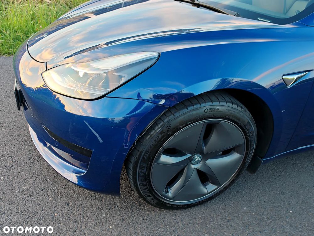 Tesla Model 3 Standard Range Plus - 4