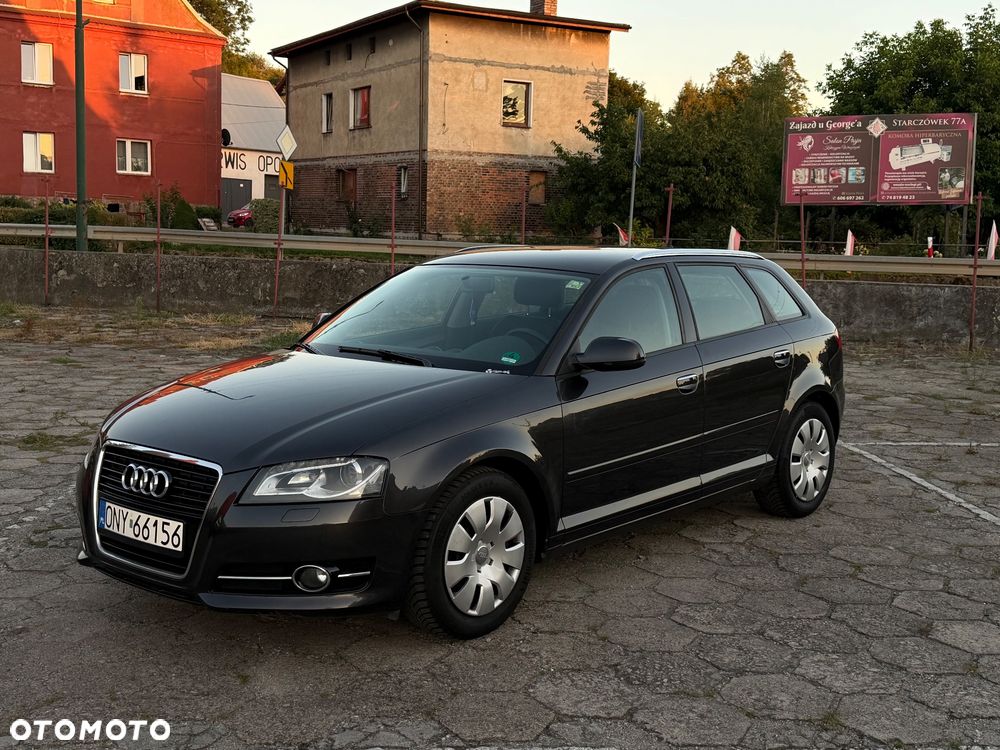 Audi A3 Sportback 2.0 TDI DPF Ambiente - 1
