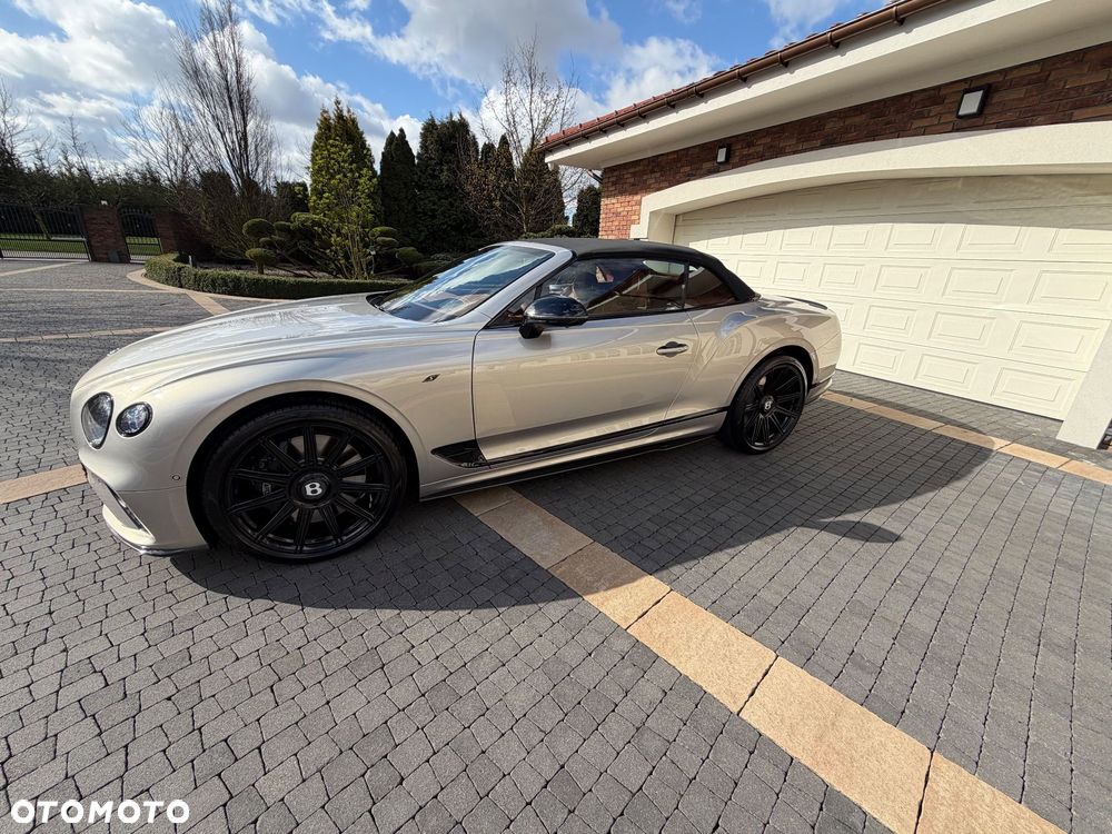 Bentley Continental GT - 12