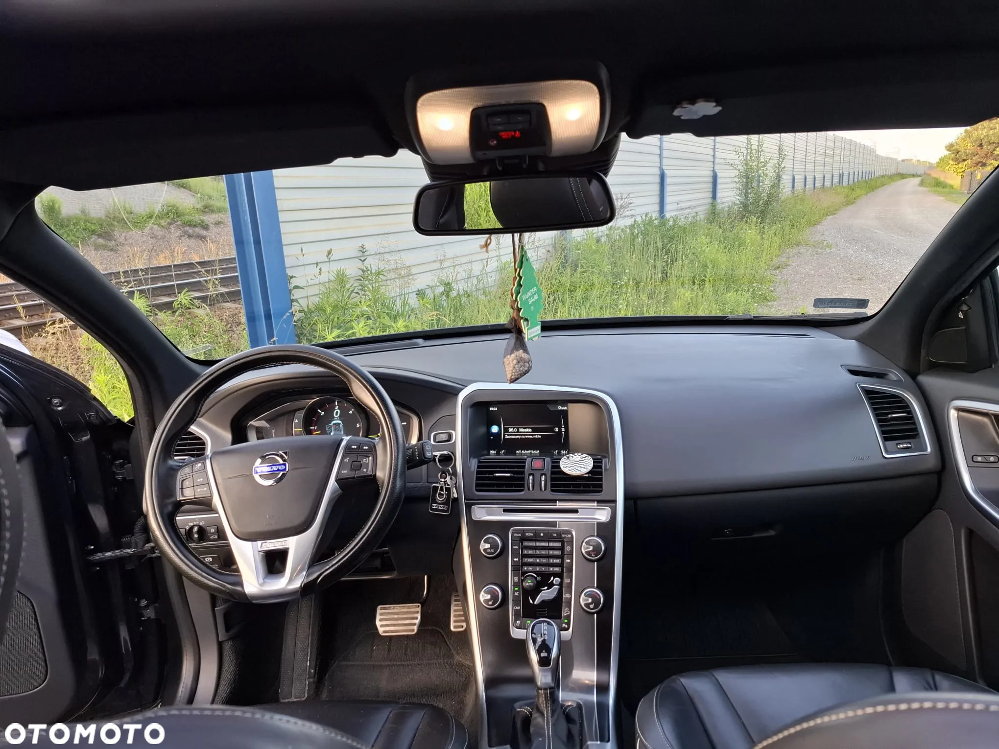 Volvo XC 60 D5 AWD RDesign - 16