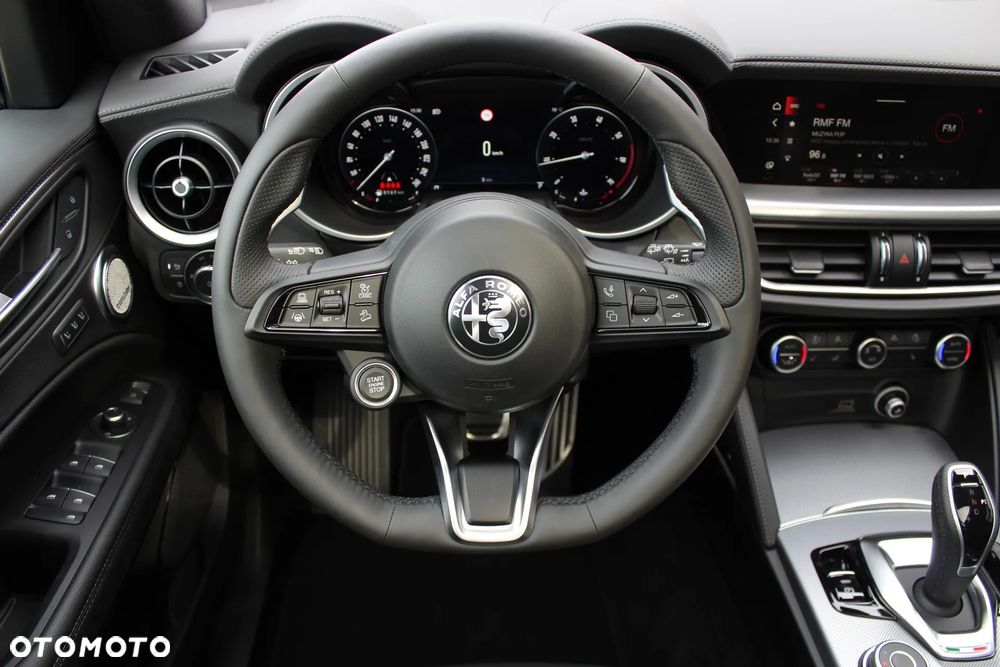 Alfa Romeo Stelvio 2.0 Turbo Veloce Q4 - 11