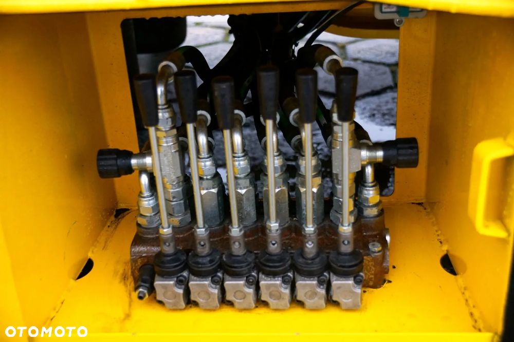 Inny NISKOPODWOZIOWA 4 OSIOWA - 13.600MM - ŁADOWNOŚĆ BEZ POZWOLEŃ 40T - 21