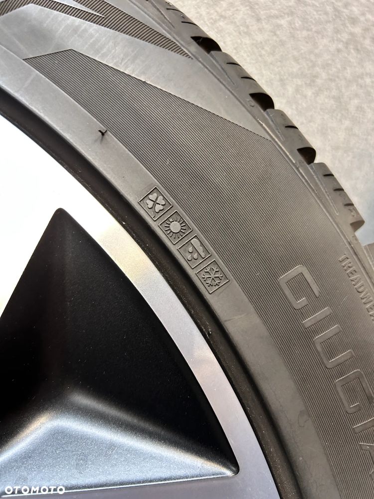 4 koła aluminiowe wielosezonowe Cupra Formentor 19" opony Vredestein 245/40/19 98Y 2025r. - 20