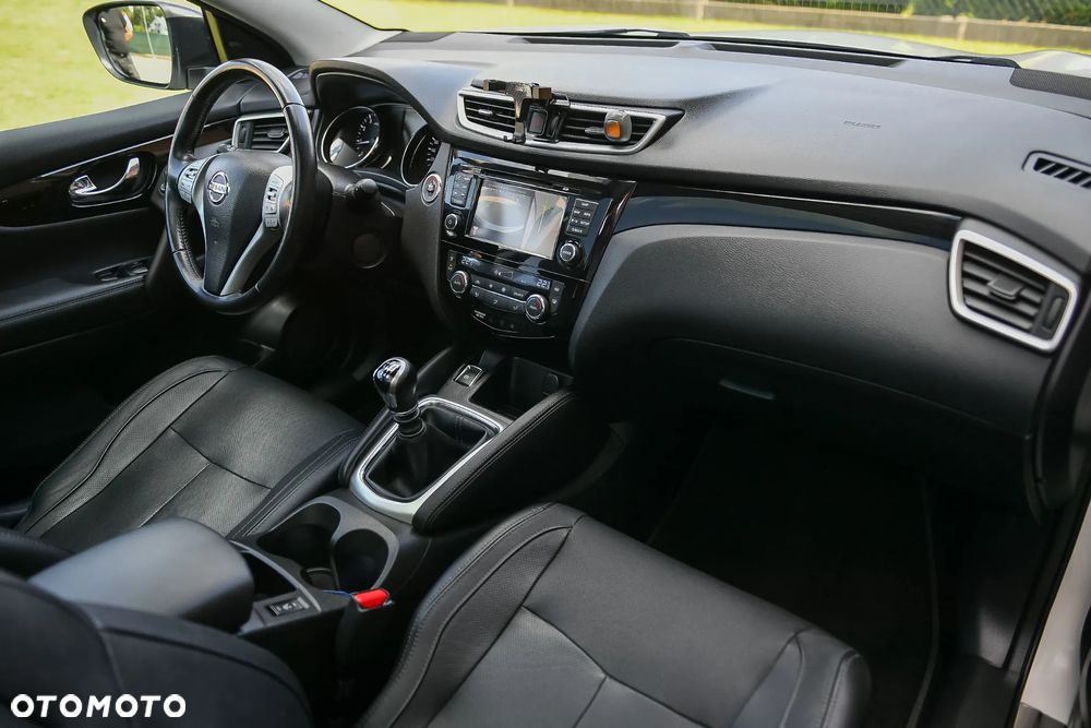 Nissan Qashqai 1.6 DIG-T 360 - 26