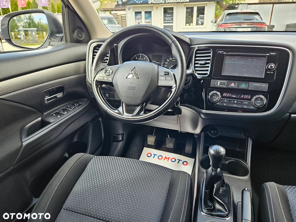 Mitsubishi Outlander 2.0 2WD Diamant - 24