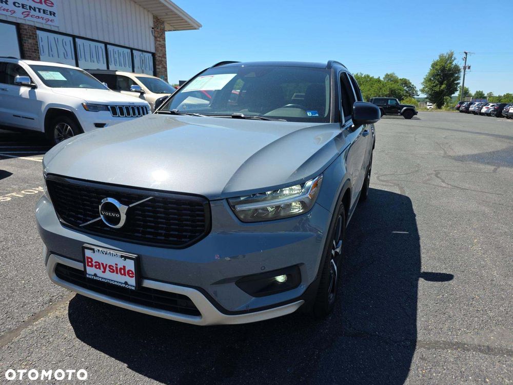 Volvo XC 40 T5 AWD R-Design - 2