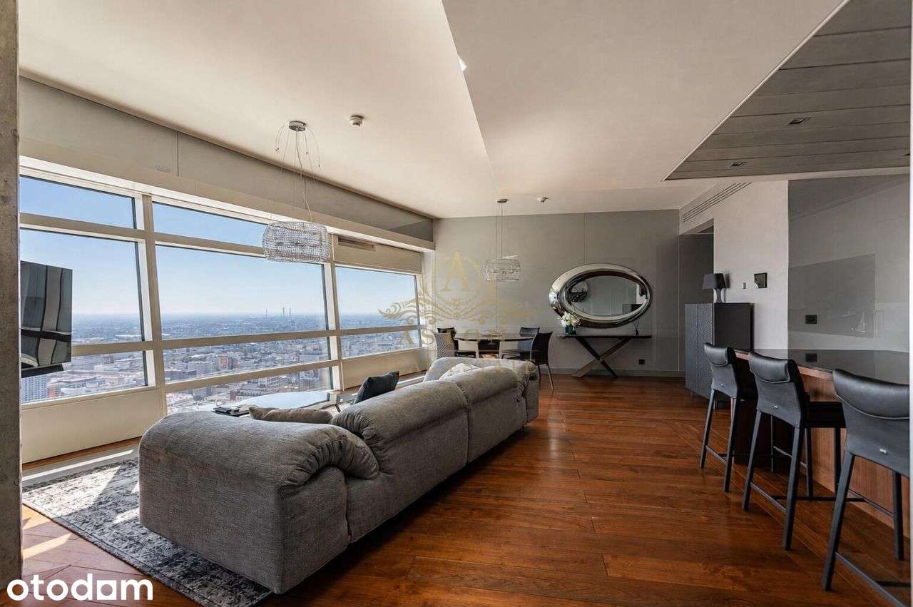 Exquisite apartment on Złota 44