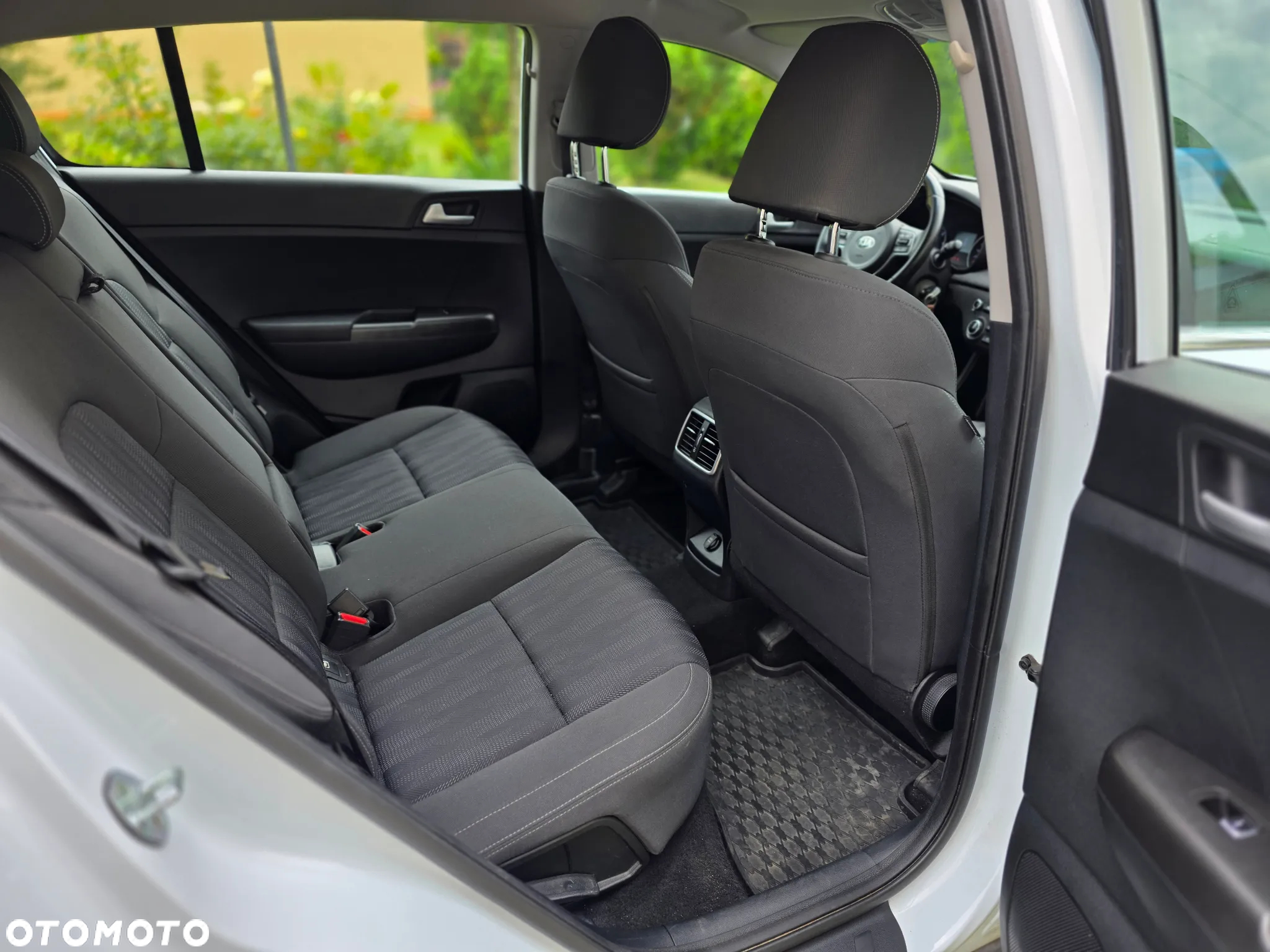 Kia Sportage 1.7 CRDI L 2WD - 13