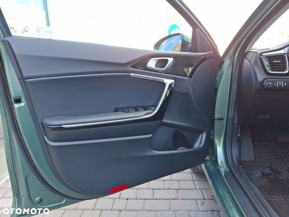 Kia Ceed 1.5 T-GDI Tribute DCT - 10