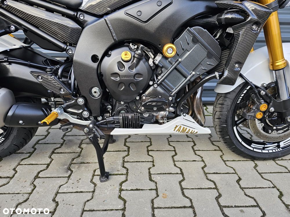 Yamaha FZ8 - 11