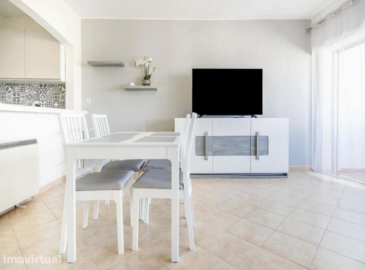 T1 com varanda, garagem e ar condicionado em Albufeira - Grande imagem: 4/22