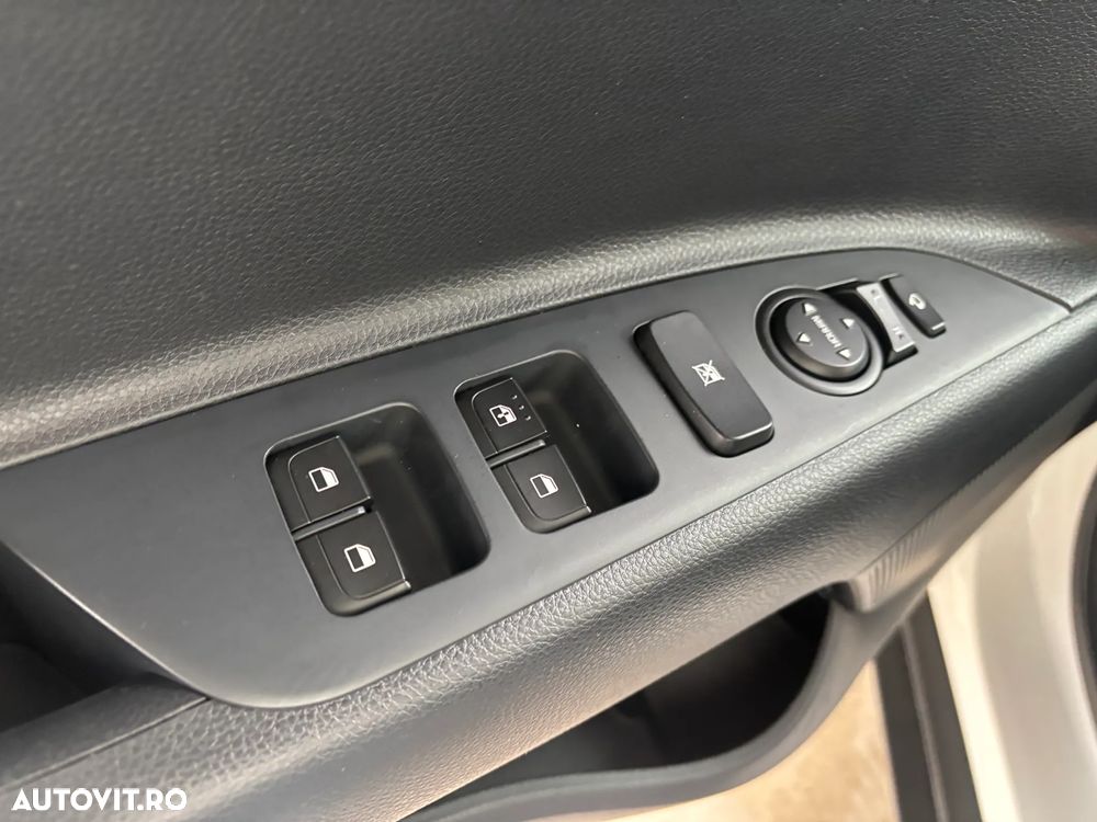 Kia Stonic 1.2 MPI 5MT Trend - 21