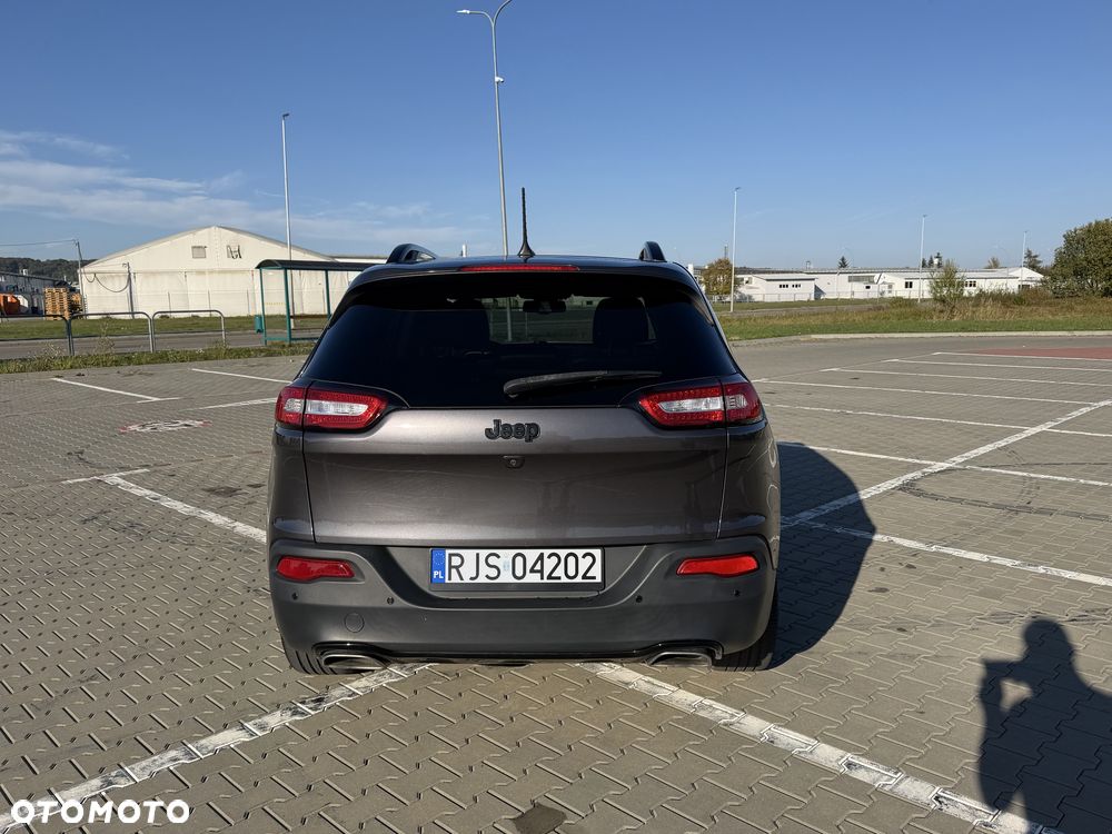 Jeep Cherokee - 14