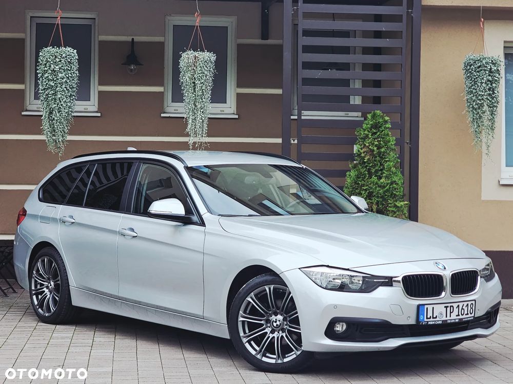 BMW Seria 3 318d Touring Sport Line - 15