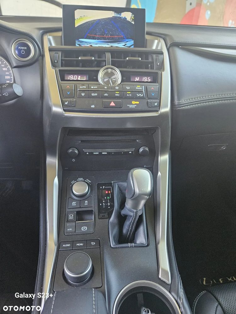 Lexus NX - 9