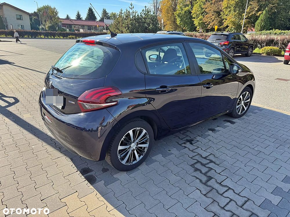 Peugeot 208 1.2 PureTech GPF Allure S&S - 6