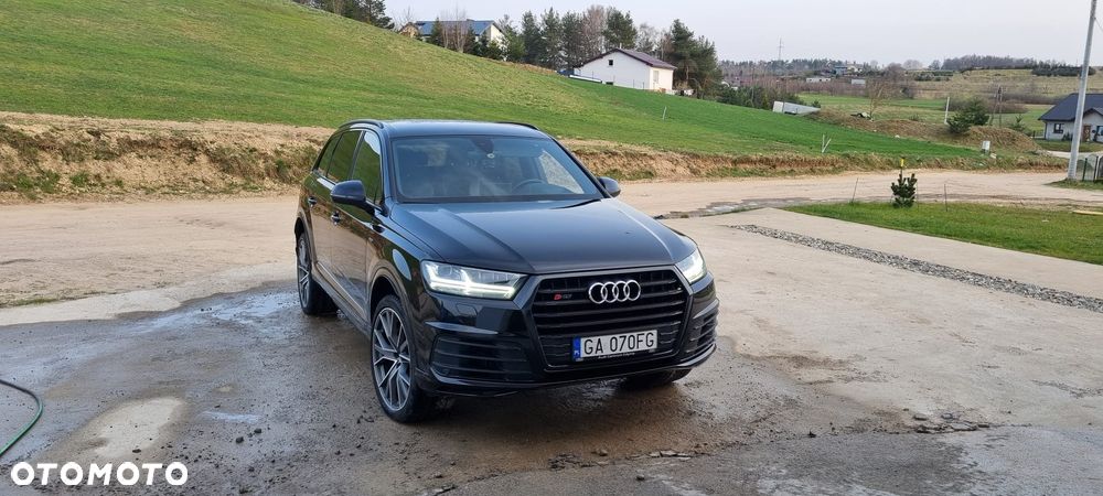 Audi SQ7 - 7