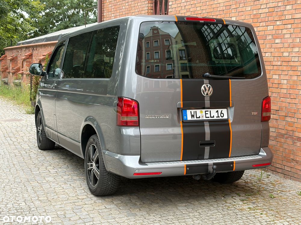 Volkswagen Multivan - 28