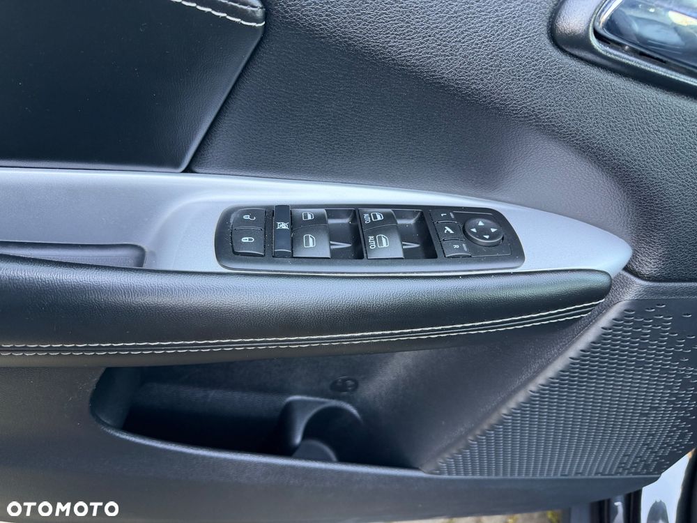 Fiat Freemont 2.0 Multijet Black Code AWD - 13