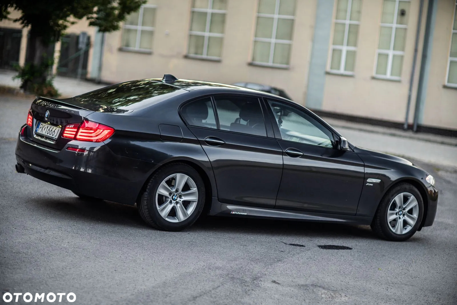 BMW Seria 5 528i xDrive - 6