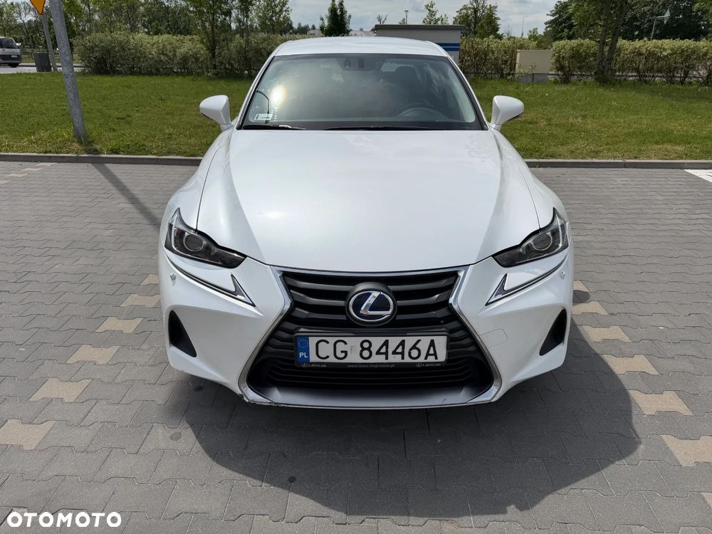 Lexus IS 300h Business Edition - 1
