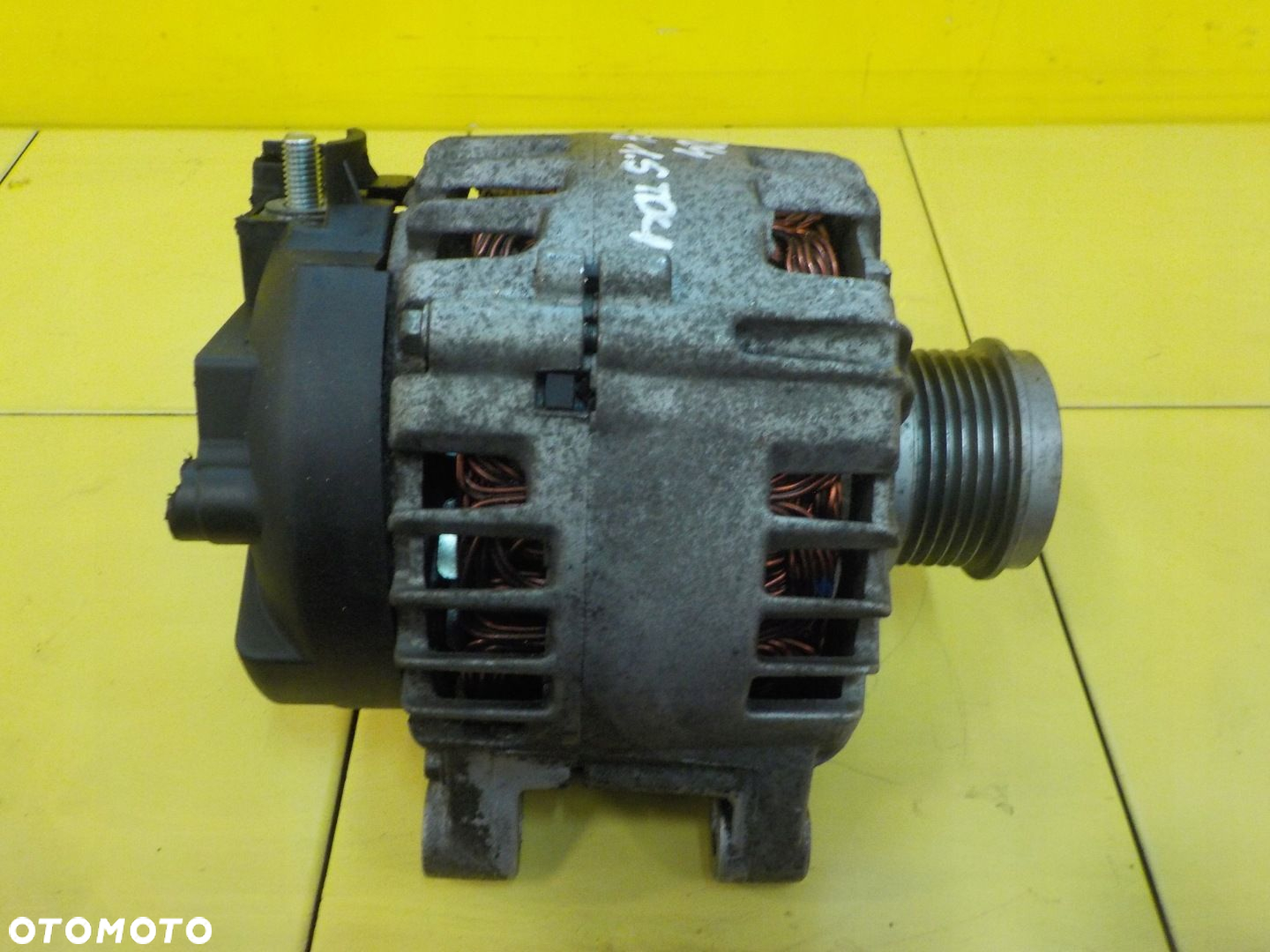 FIESTA MK7 B-MAX 1.5 TDCI 15r 75KM UGJC alternator - 3