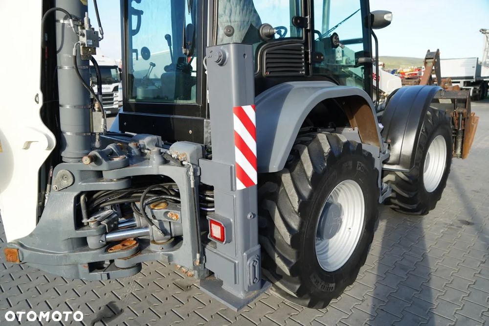 Terex TLB 990 / KOPARKO-ŁADOWARKA / KOMPLET ŁYŻEK / 3 300 MTH / - 19
