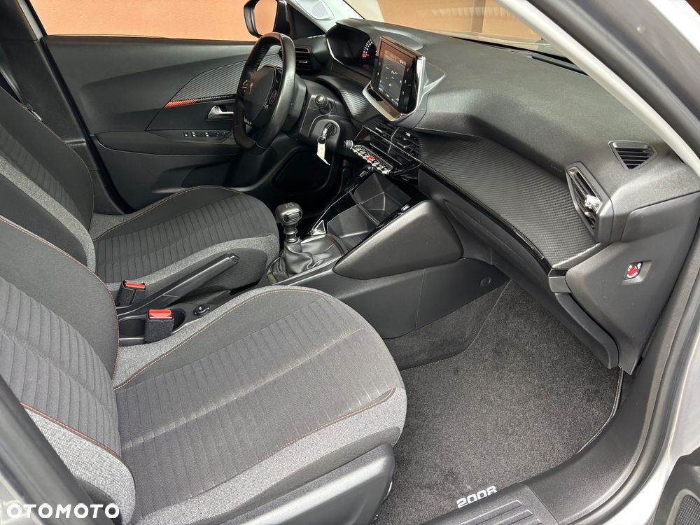 Peugeot 2008 - 14