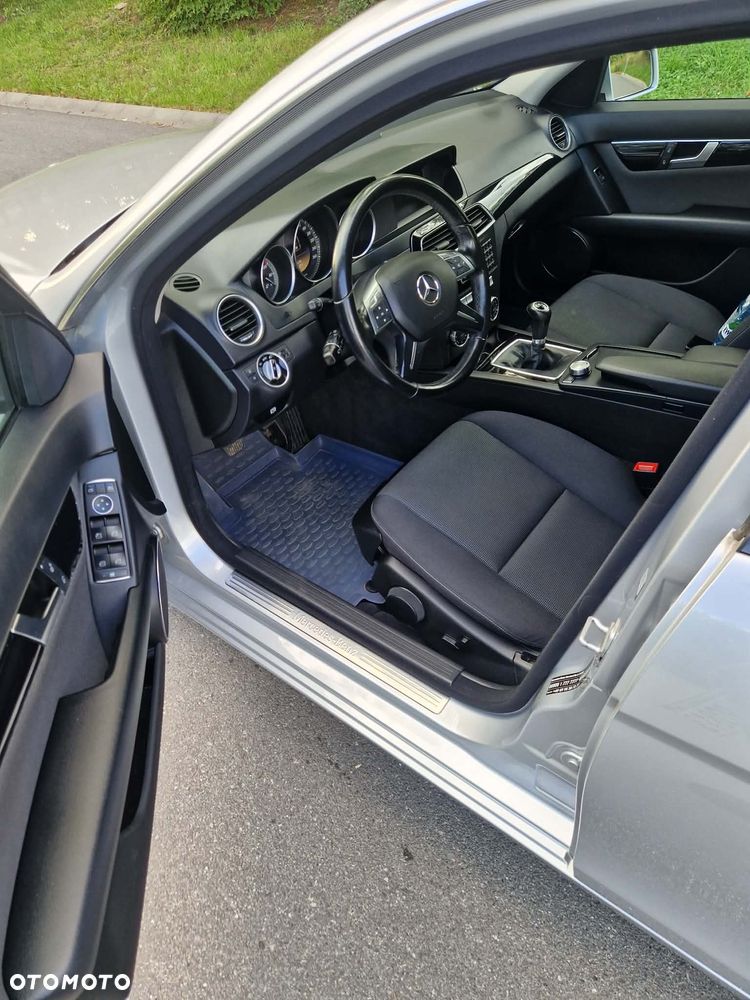 Mercedes-Benz Klasa C 200 (BlueEFFICIENCY) - 12