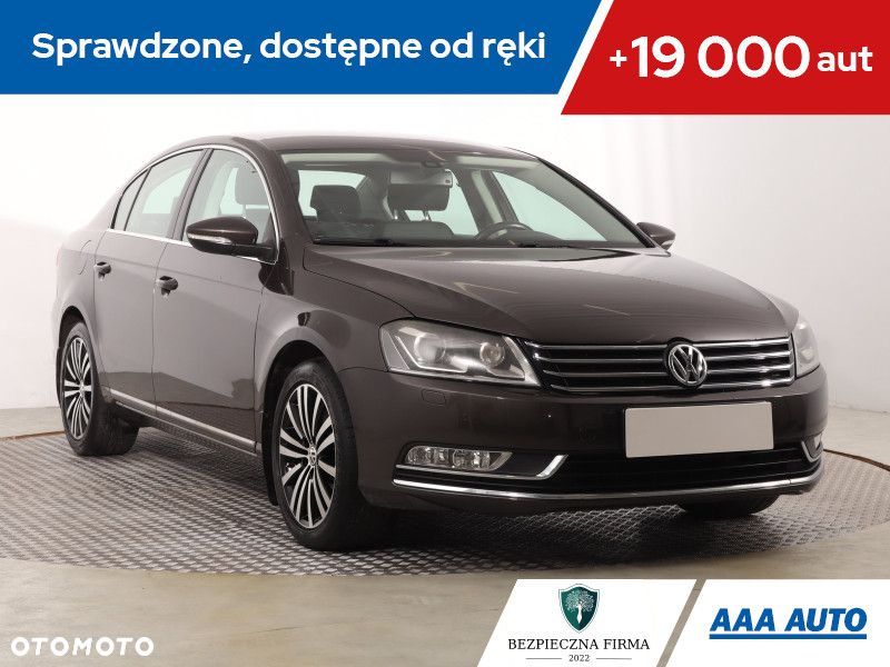 Volkswagen Passat - 2
