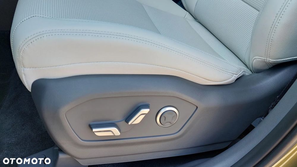 Hyundai Santa Fe 1.6 T-GDI HEV Platinum 4WD 7os - 23