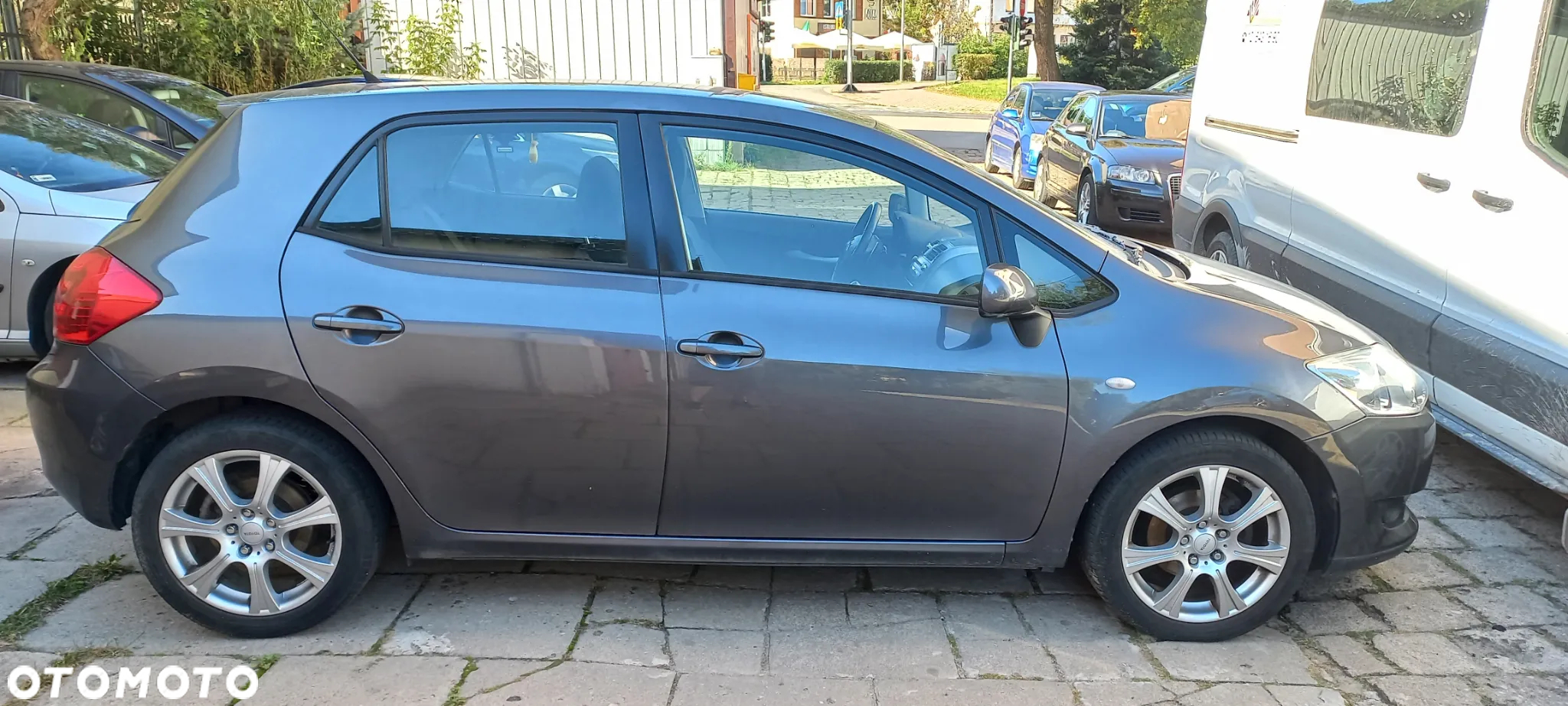 Toyota Auris 1.6 VVT-i Premium MM - 8