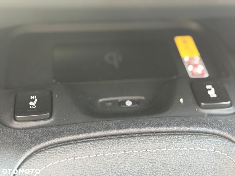 Toyota Corolla 1.8 Hybrid Executive - 14