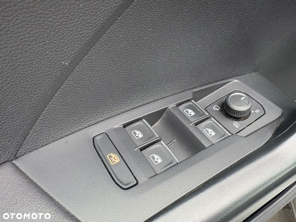 Volkswagen T-Cross - 19