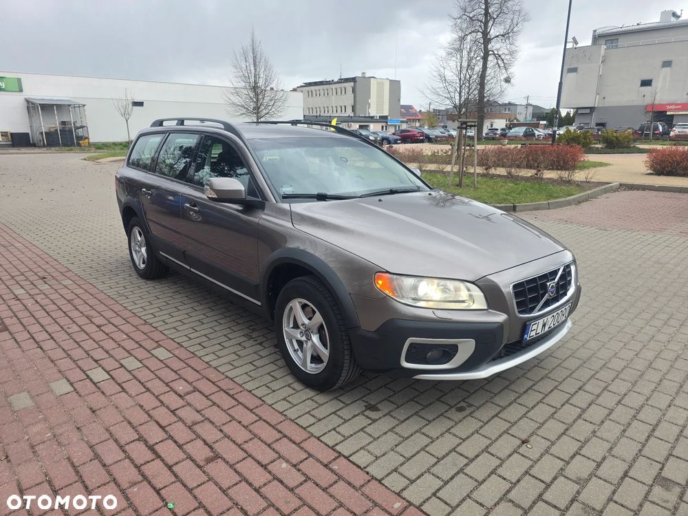 Volvo XC 70 3.2 AWD Momentum - 1