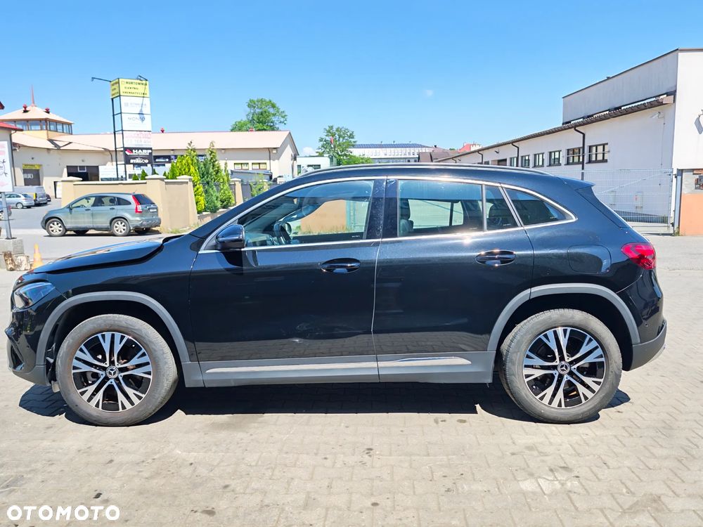 Mercedes-Benz GLA 250 e 8G-DCT Edition Plug-in-Hybrid - 12