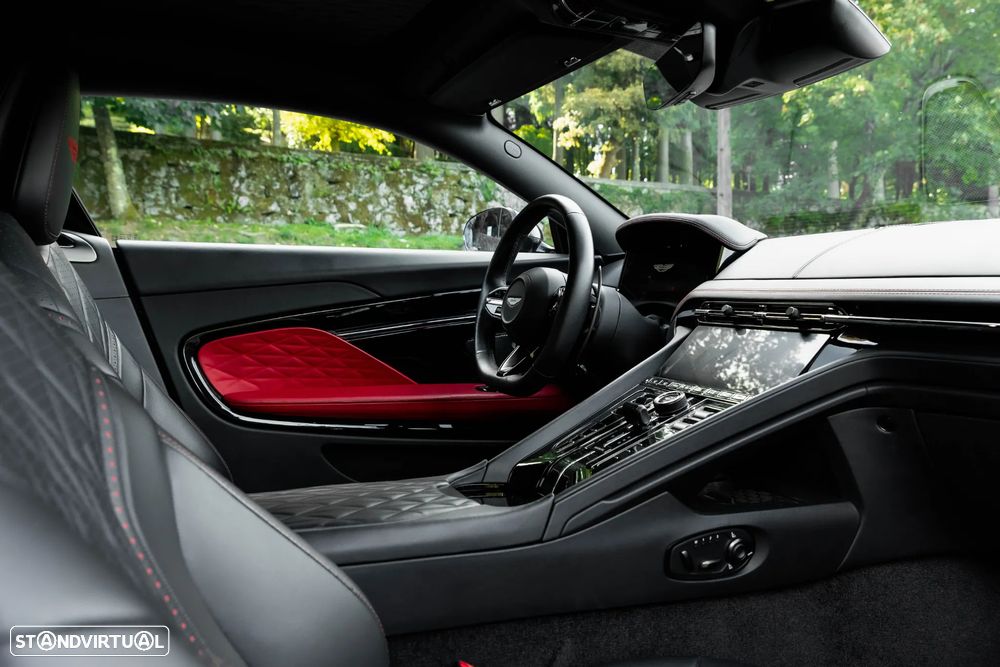 Aston Martin DB12 Coupé V8 Auto - 44